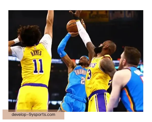 詹姆斯关键时刻领衔湖人逆转强敌西部格局再生变数引发季后赛席位争夺升级