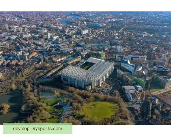 纽卡斯尔联俱乐部发展历程与辉煌赛季全景解析