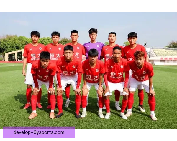 恒大重组新阵容冲击联赛冠军，球迷期待全新战术风格